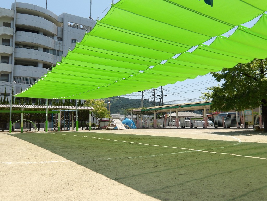 開閉メッシュテント