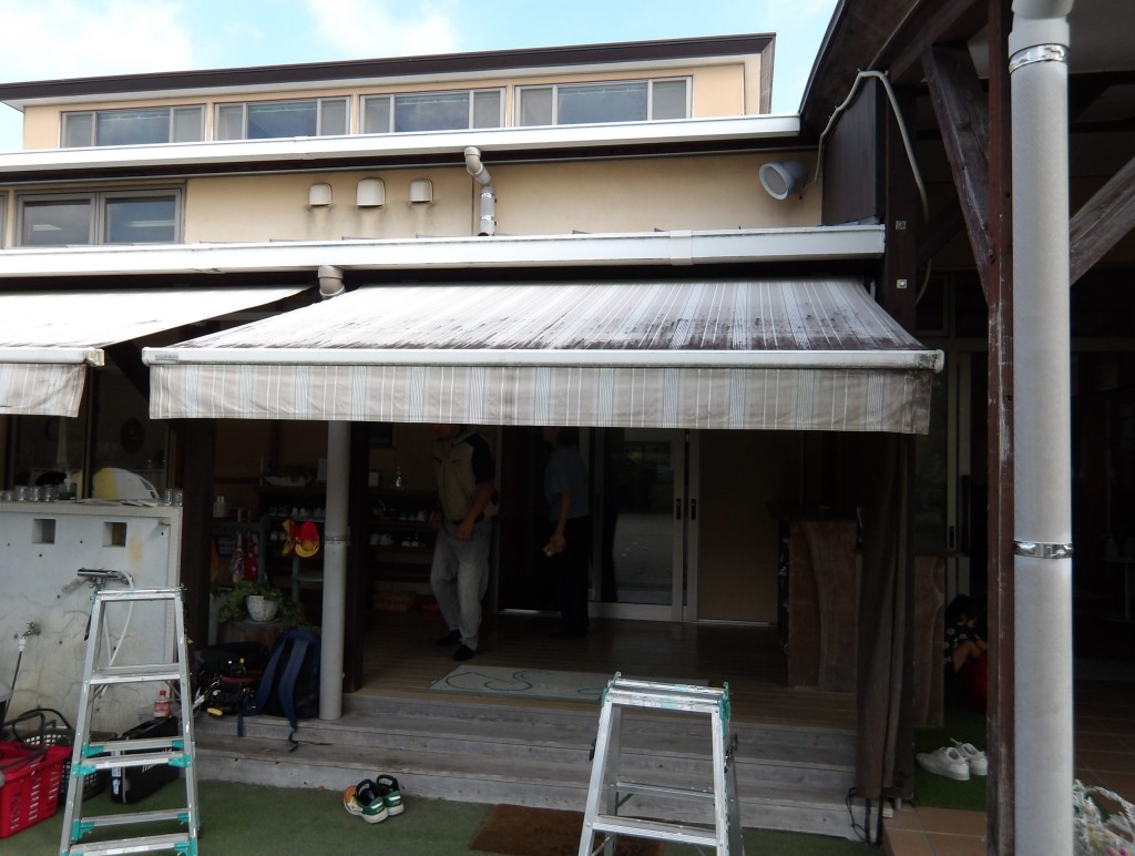 オーニングテント張り替え