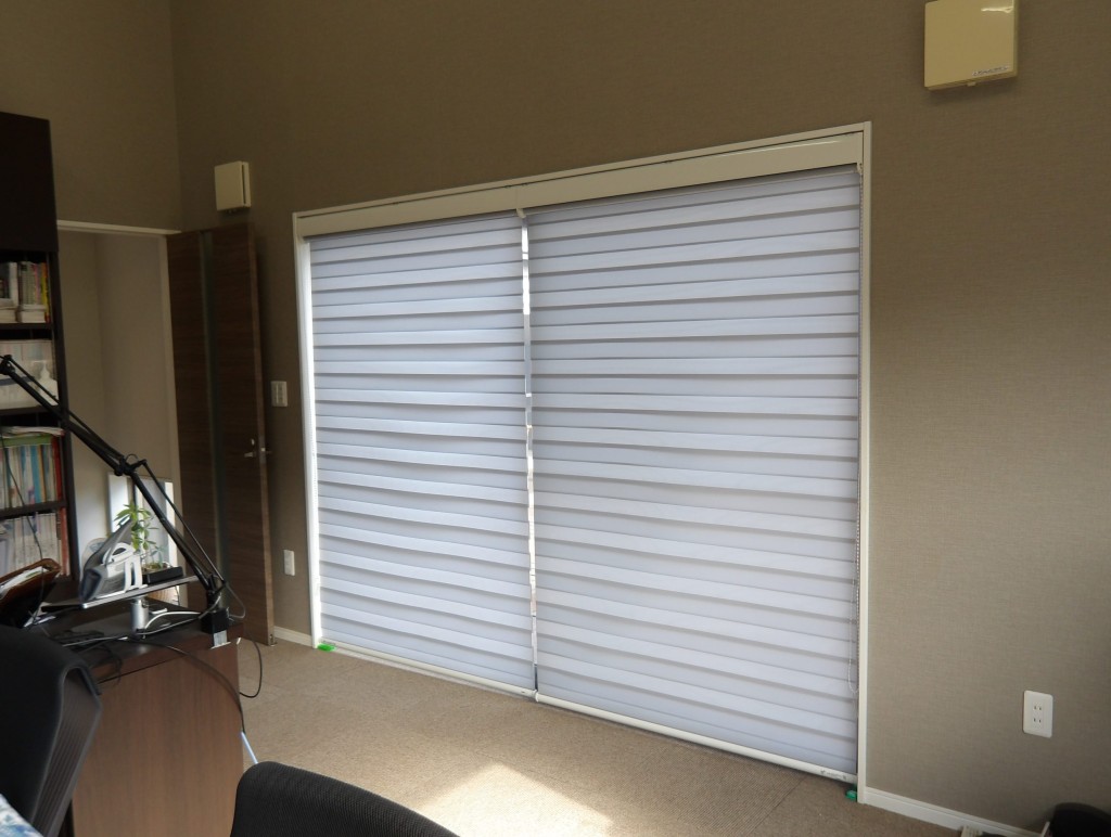 調光ロールスクリーン